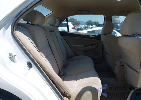 2005 Honda Accord 2.4 Lx z USA, uszkodzony, nr VIN 1HGCM56465A107128